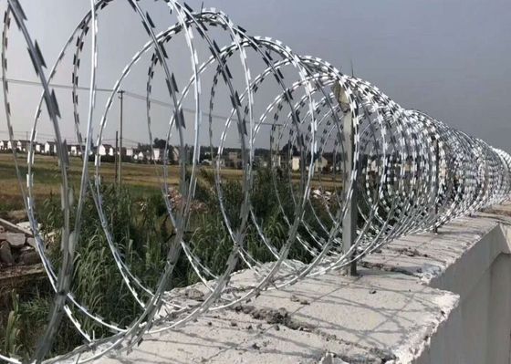 Electro Galvanized Razor Barbed Wire BTO 22 700MM Coil